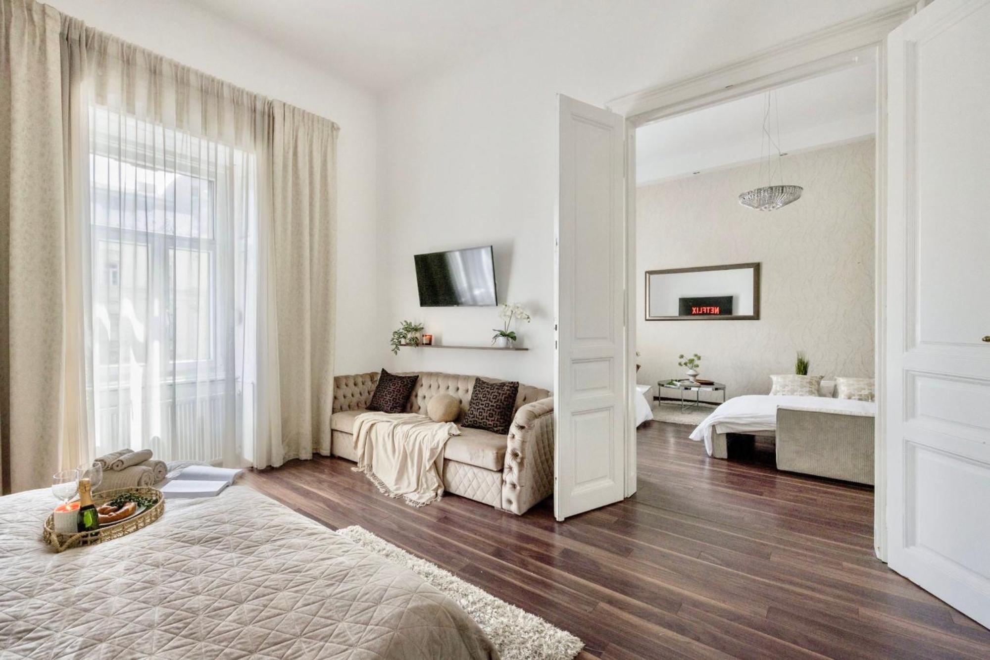 Luxe 2br With View On The St Stephen Road Apartment *