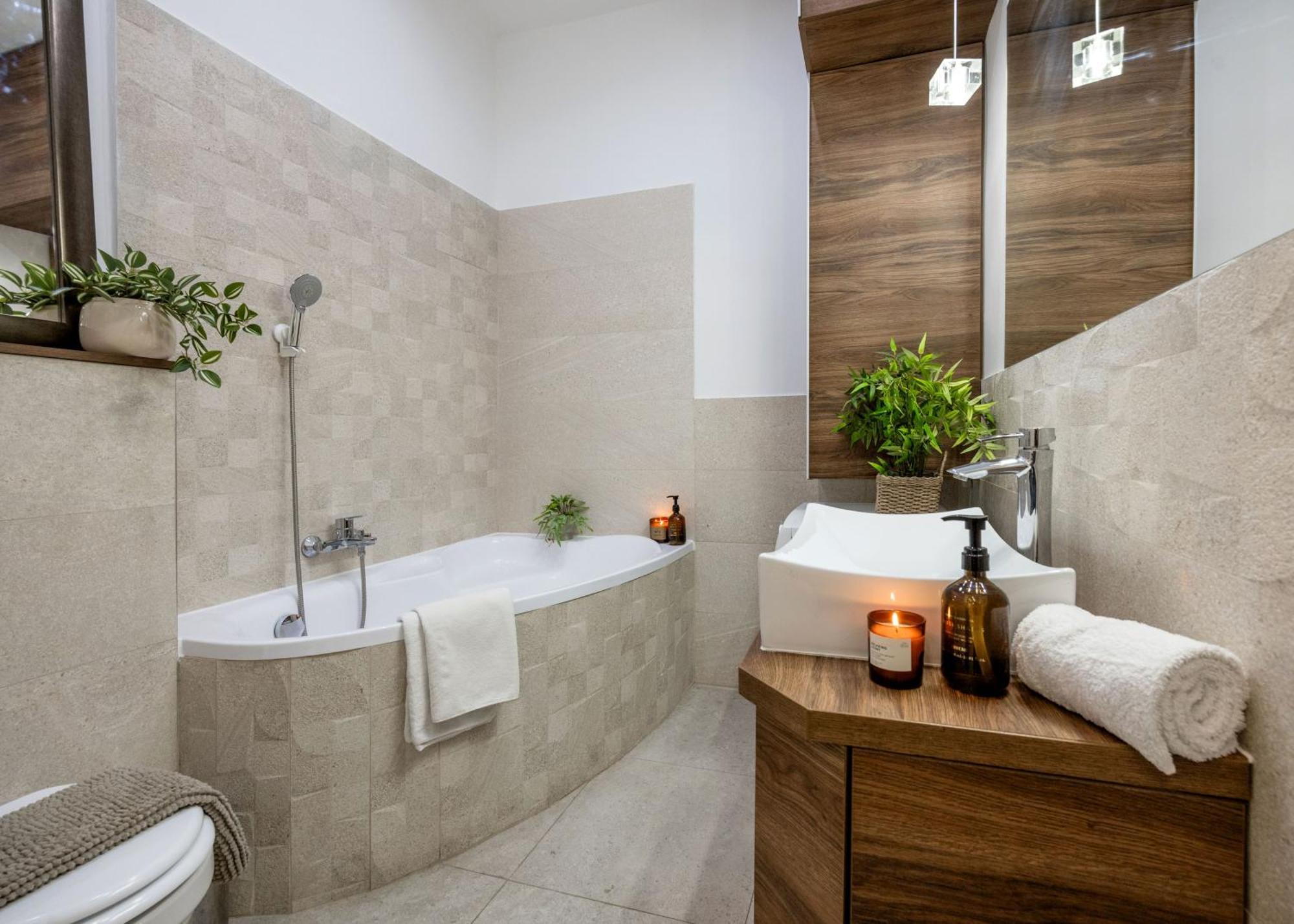 Luxe 2br With View On The St Stephen Road *