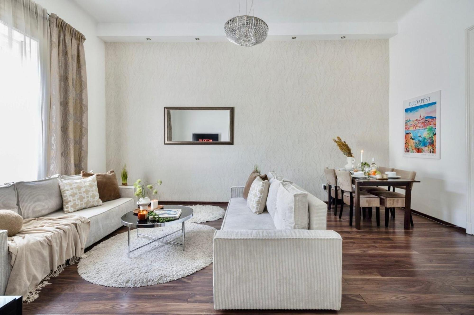Luxe 2br With View On The St Stephen Road * Budapest