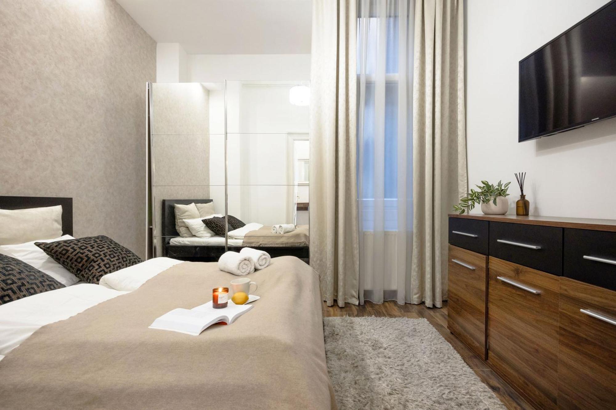 Luxe 2br With View On The St Stephen Road