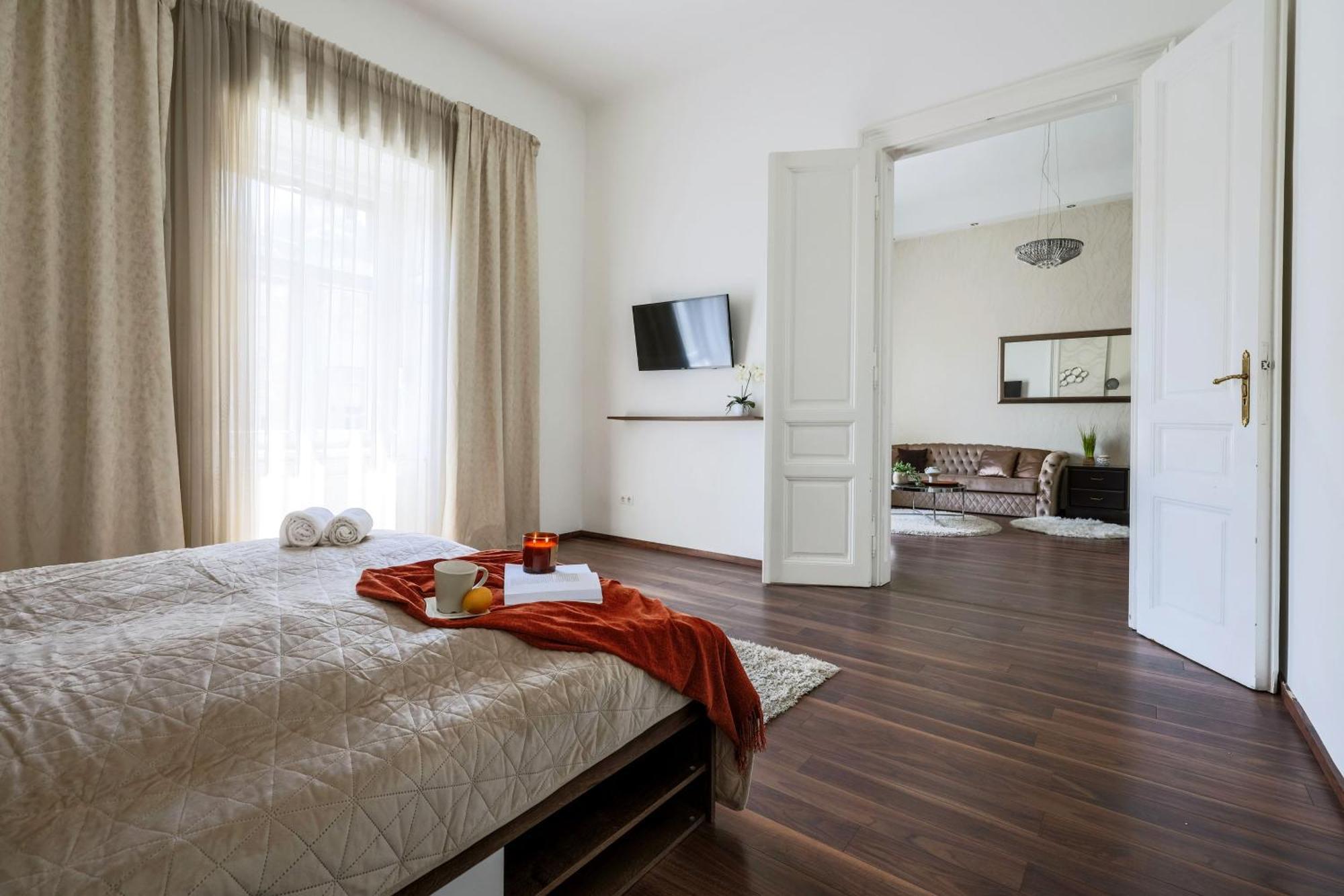 Apartment Luxe 2br With View On The St Stephen Road *